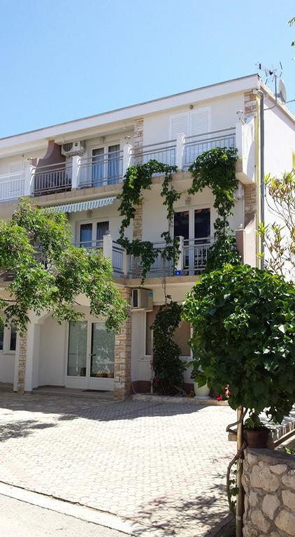 Apartments Ivi ヴィル エクステリア 写真